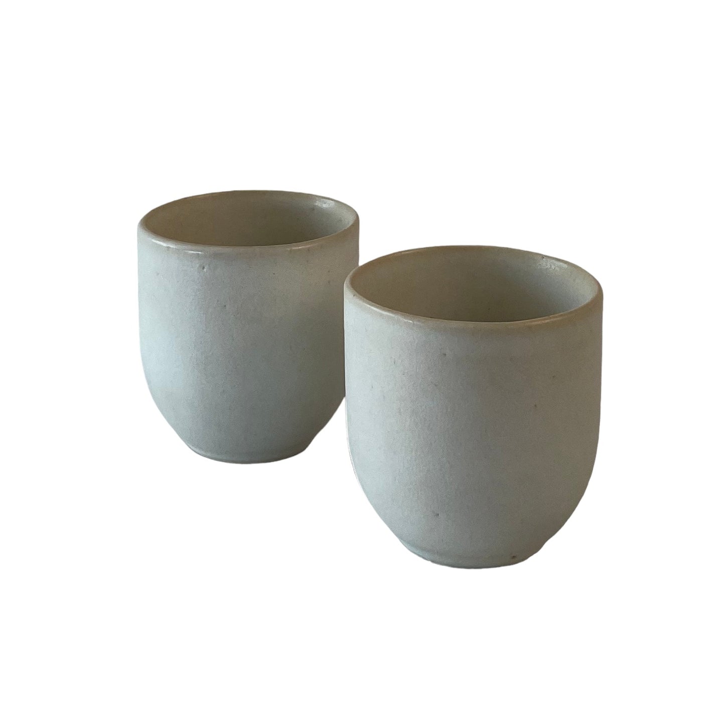 Set of 2 Stoneware clay cups in white